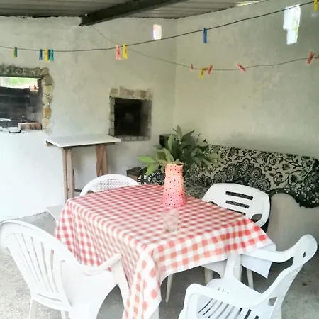 Hébergement de vacances Comfortable House In Nazare, With Shared Pool